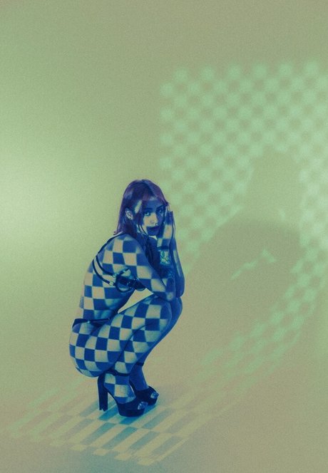 Call Me Elfa sexy pornstar pics