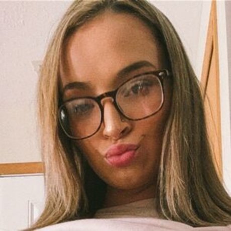 Haleytany top model pictures