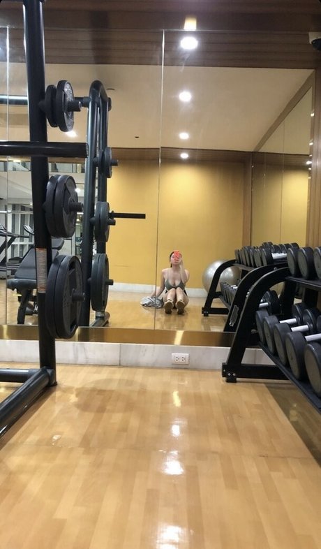 Keri Ocampo model picture