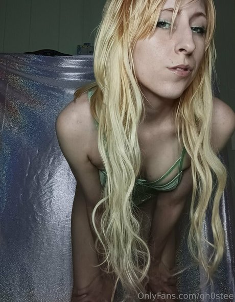 gh0stee beautiful actress img