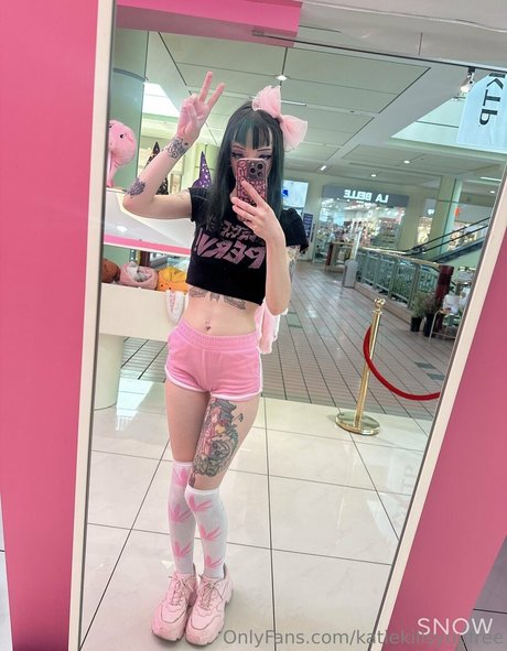 katiekillsyoufree model beautiful pic