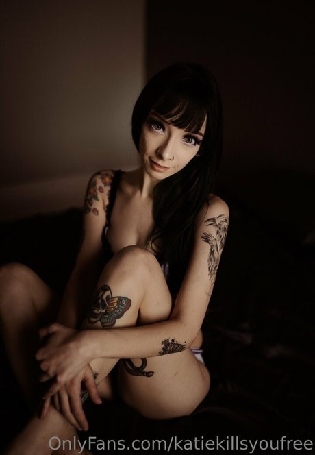 katiekillsyoufree model pretty photos