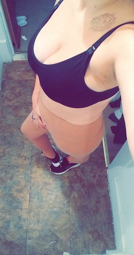 Feline Anchor perfect star photo