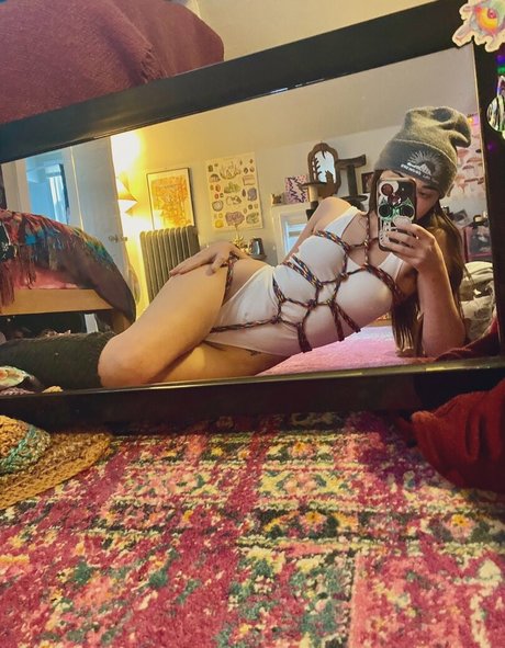 Emma Lilly sexy pornstar img