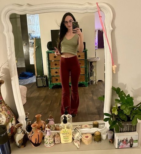 Emma Lilly pornstar sex archive