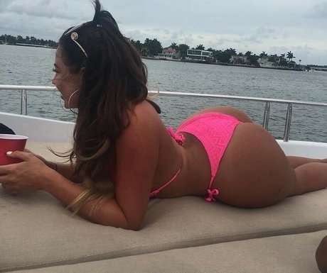 Hannah Olivia pornstar hot galleries