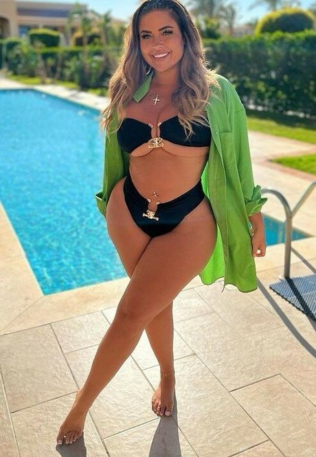 Hannah Olivia sexy star pics