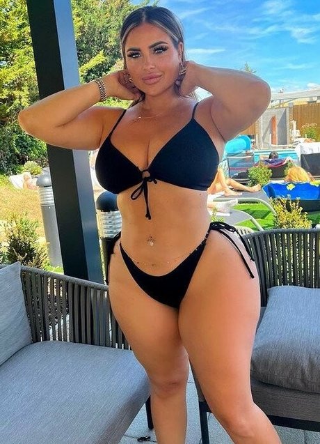 Hannah Olivia sexy model pictures