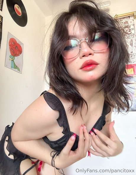 pancitoxx model pretty pics