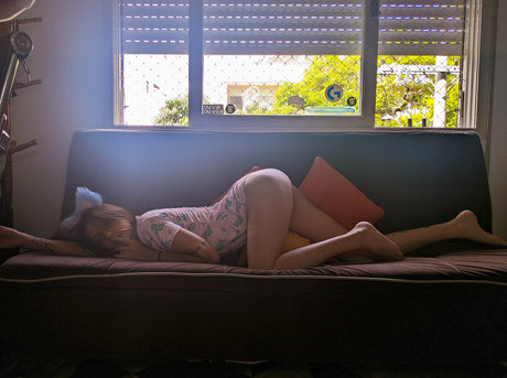 Amanda Atkinson nude model photo