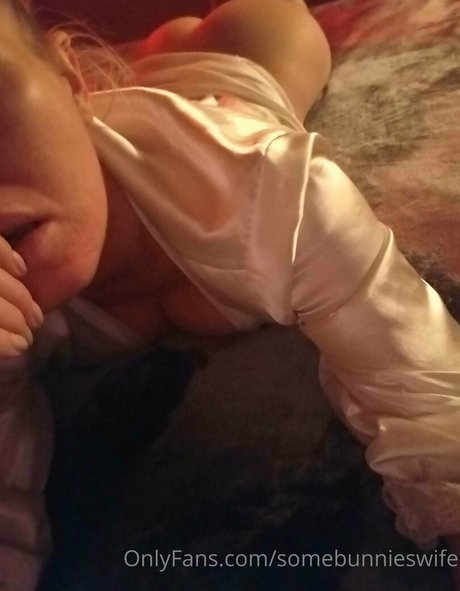 somebunnieswife xxx star pics