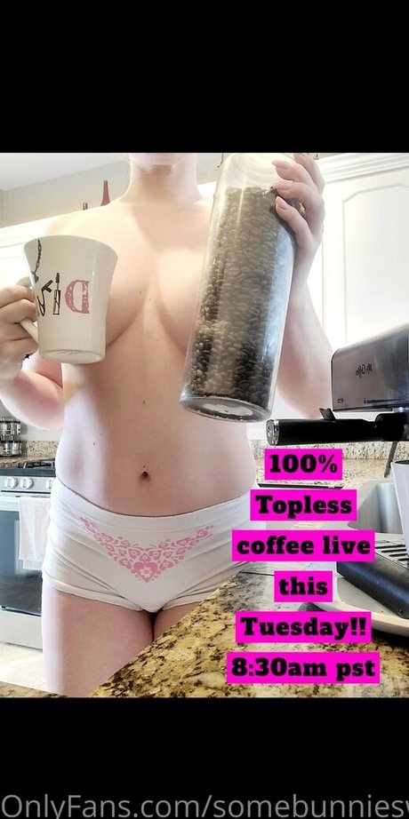 somebunnieswife star nude images