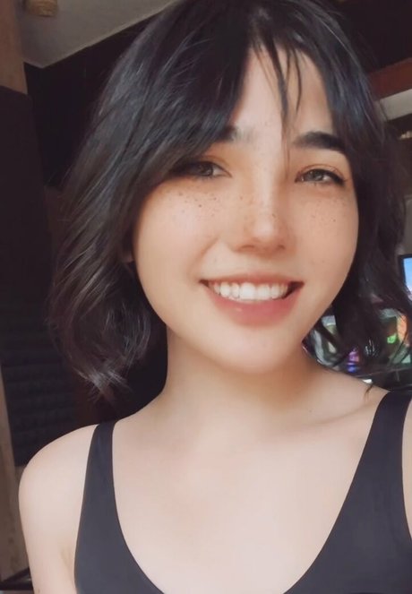 Sanagi Yuzu adult model gallery