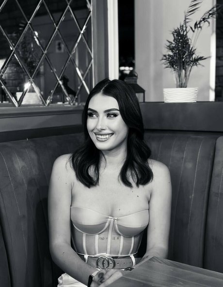 rubyyydi1 pornstar art picture