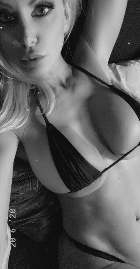 milf tits onlyfans free naked image