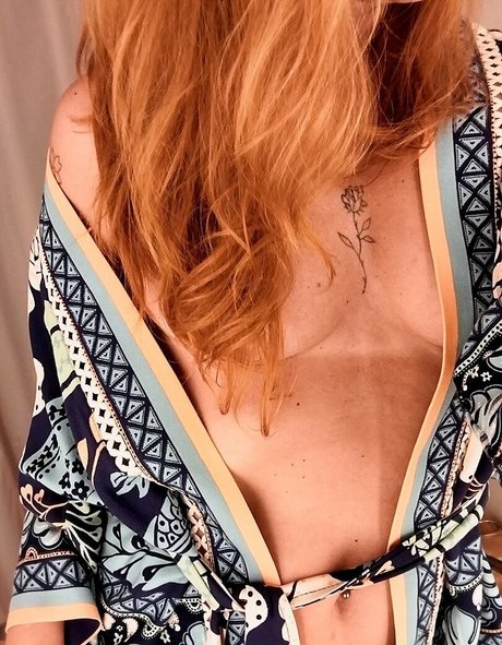 Roby Lopes star sexy pic