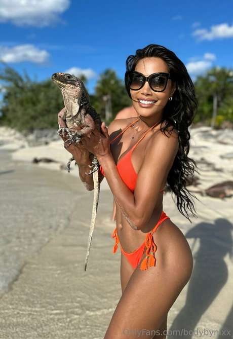 sweetnspicy1xxx model nice picture