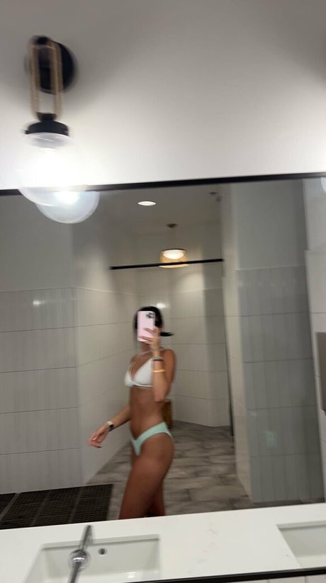 kylienelson pornstar naked photo