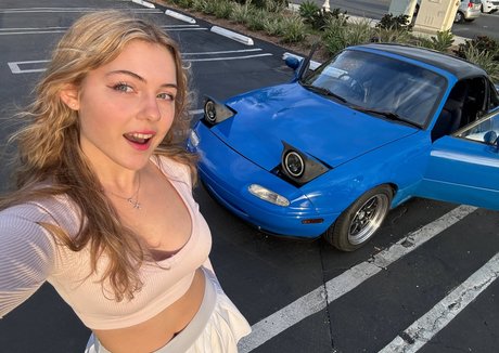 Nefffss hot model picture