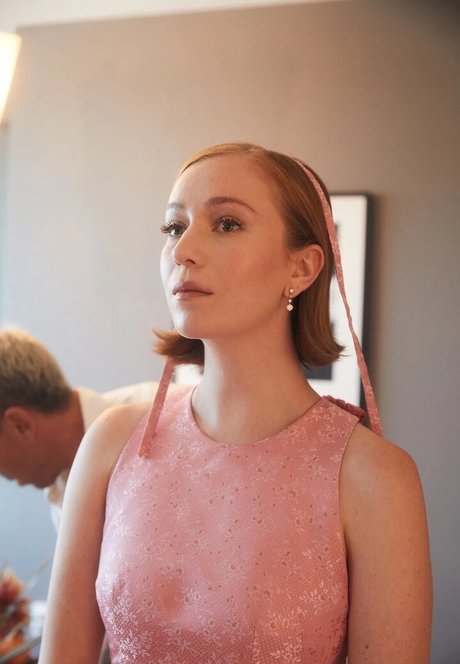 Hannah Einbinder pornstar perfect galleries