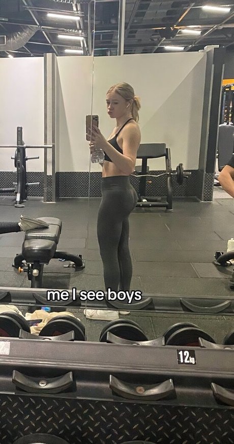 chicks with dicks onlyfans art porn picture