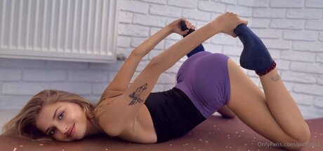 piccola l pornstar exclusive photos