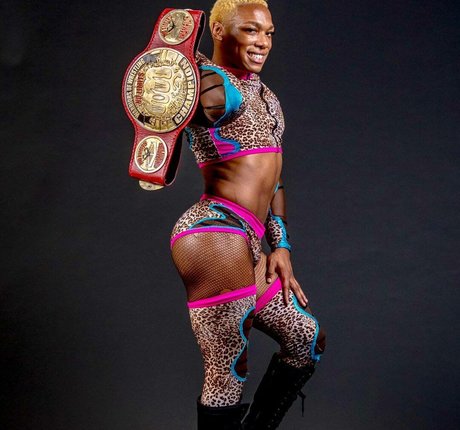 Sonny Kiss top actress pictures