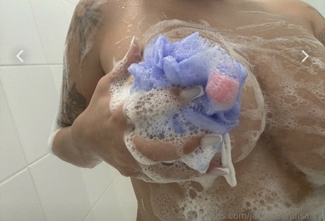 janieceandisaiah pornstar nude photo