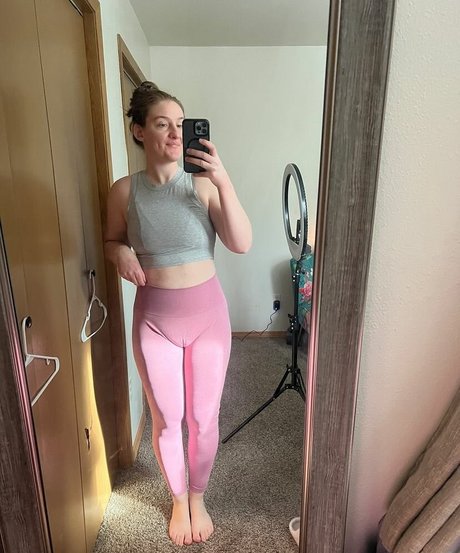 Adorablelilli hd pornstar pic