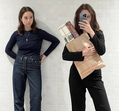 Laufey And Junia model pretty photo