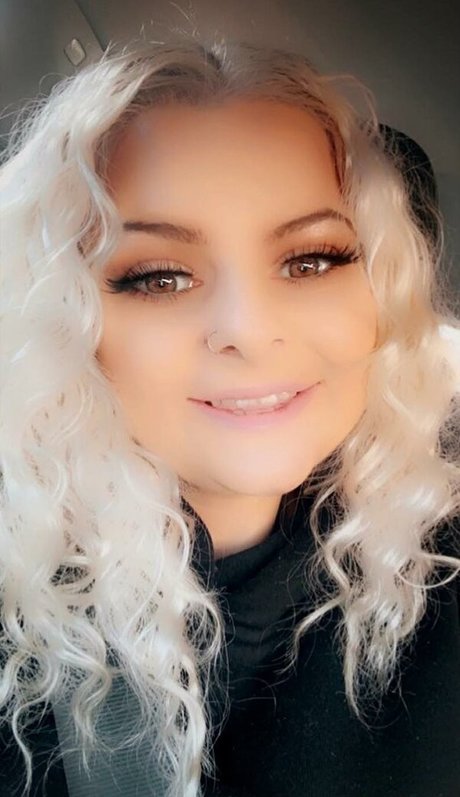 Charley Mairs star erotic archive