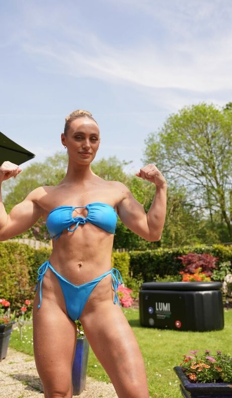 Guusje Van Geel pornographic model pictures