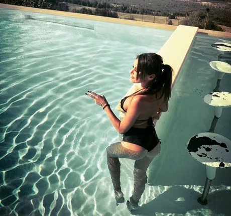 Iulia Carmen hd star pictures