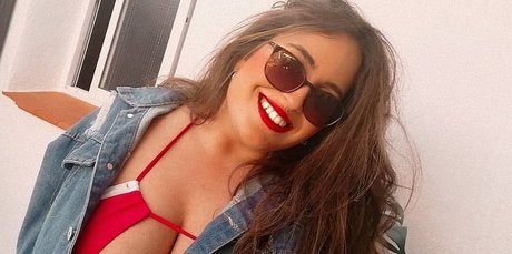 elviabombon star naked photo