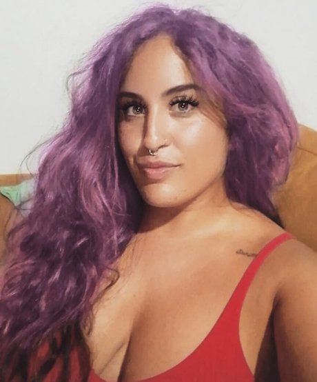 elviabombon pretty star pics