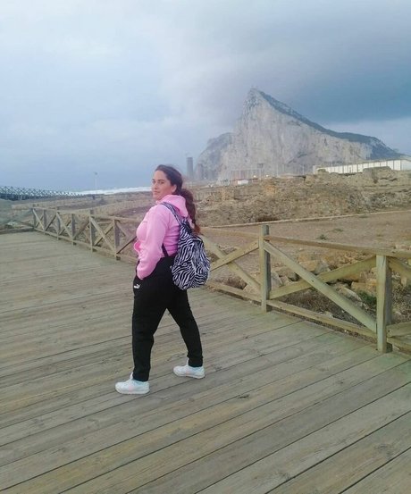 elviabombon hot star photo