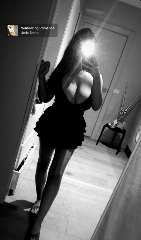 Darcy Buchan art star gallery