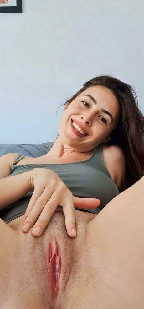 miiraamii model art photo