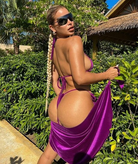 Vanessa Prado Gonzalez nude model photos