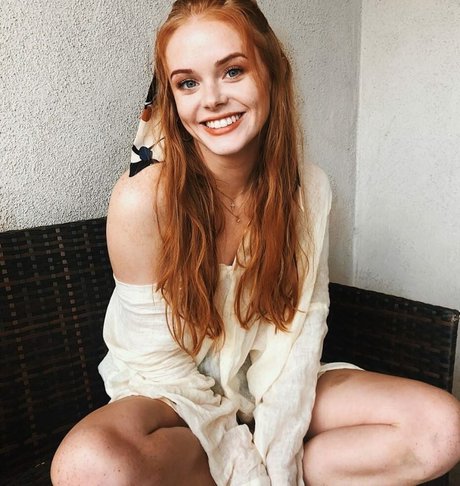 Abigail Cowan hot actress archive