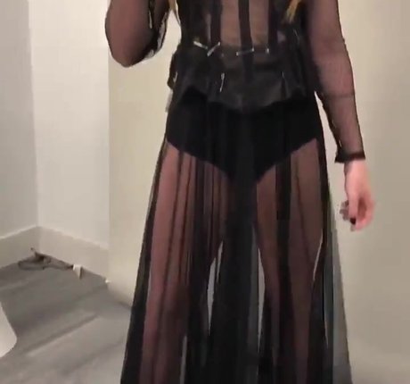 Abigail Cowan star nice galleries