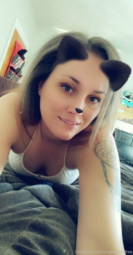 rougewild69free model sexy image