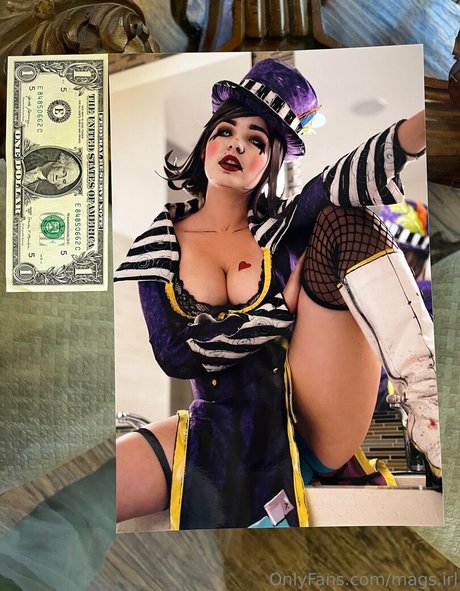 Mags IRL sex star photos