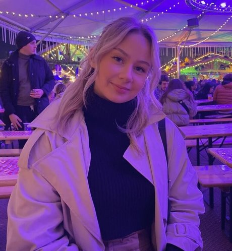 Lydia Rose star adult pic