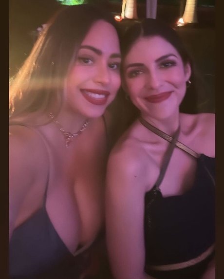 Akaren art star gallery