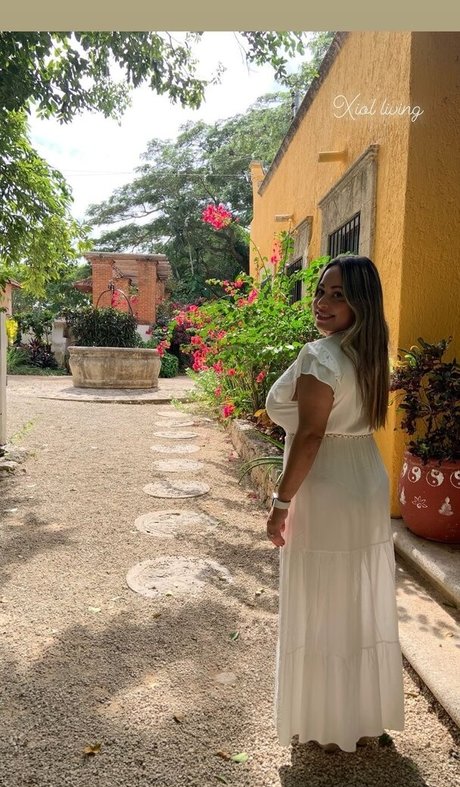 Akaren actress gallery