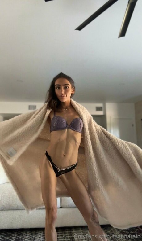 itsannarain pornstar top photo