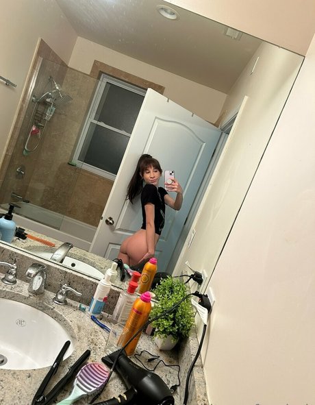 BikiniBites AfterDark high quality model img