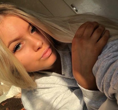 blonde babe onlyfans nudes galleries