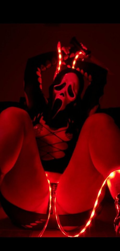 PoofBallDemon nudes model img